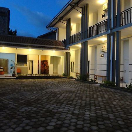 Pendowo Huis Guest House Yogyakarta Kültér fotó